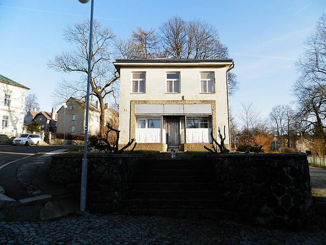 březen 2017